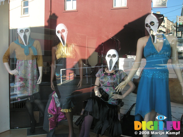 JT00093 Halloween shop window in Tramore